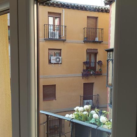 Cristo Del Rocio - Parking Gratis Apartment Toledo Exterior photo