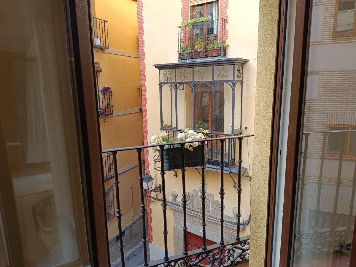 Cristo Del Rocio - Parking Gratis Apartment Toledo Exterior photo